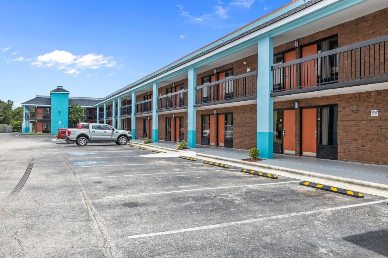 Garnet Inn & Suites, Morehead City Near Atlantic Beach Екстер'єр фото