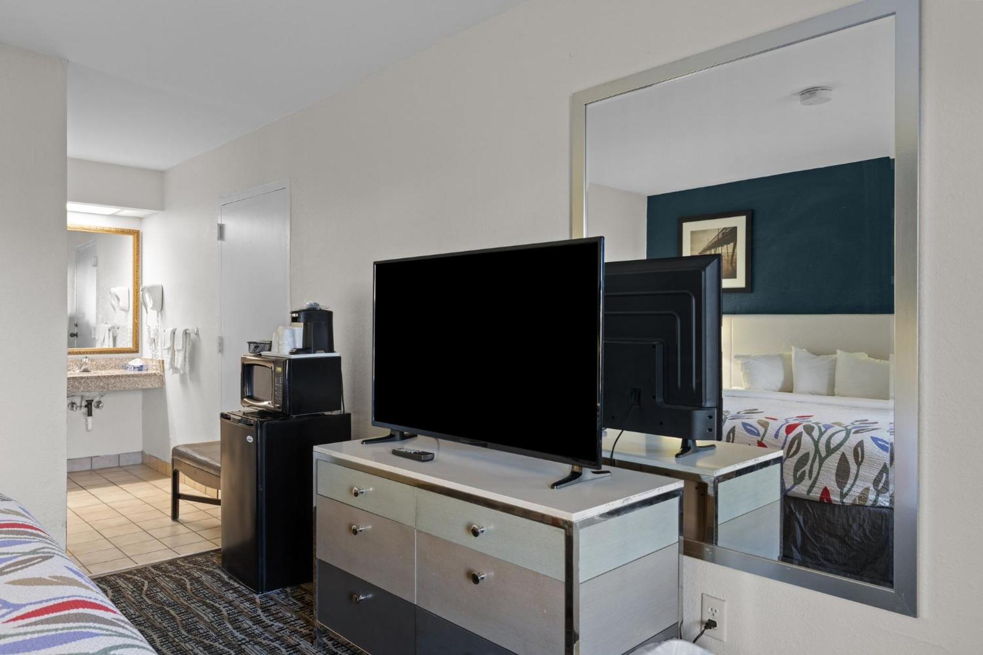 Garnet Inn & Suites, Morehead City Near Atlantic Beach Екстер'єр фото